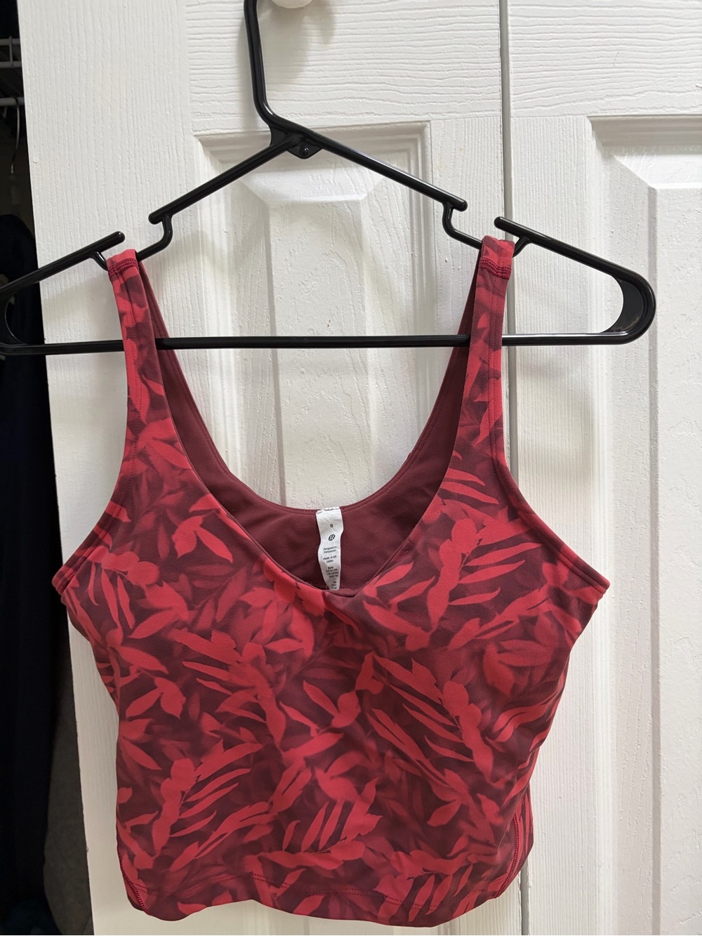 Women’s Red Leaf-Print Crop Tank Top